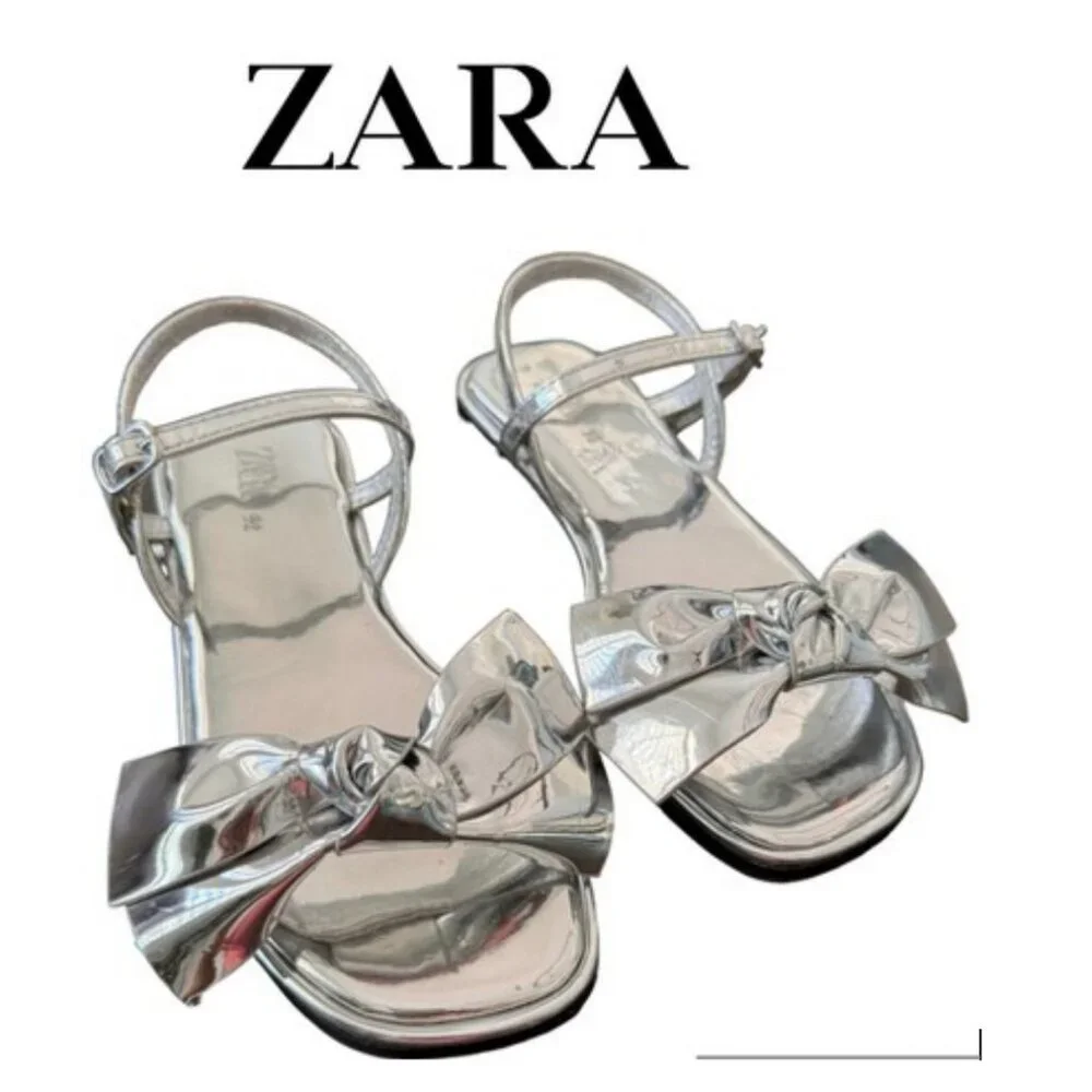 ✨Zara Girls' Mirrored Bow Sandals – Silver Shine - Size 6‎ (Euro 36) - Like New✨